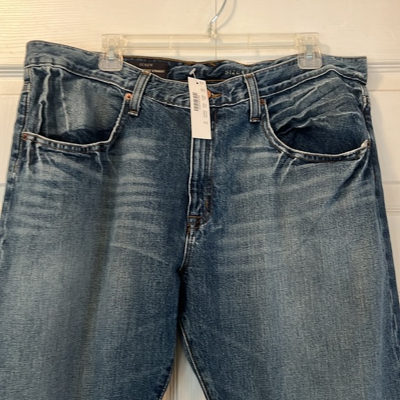 NWT J Crew Woman’s Jeans - Picture 2 of 11